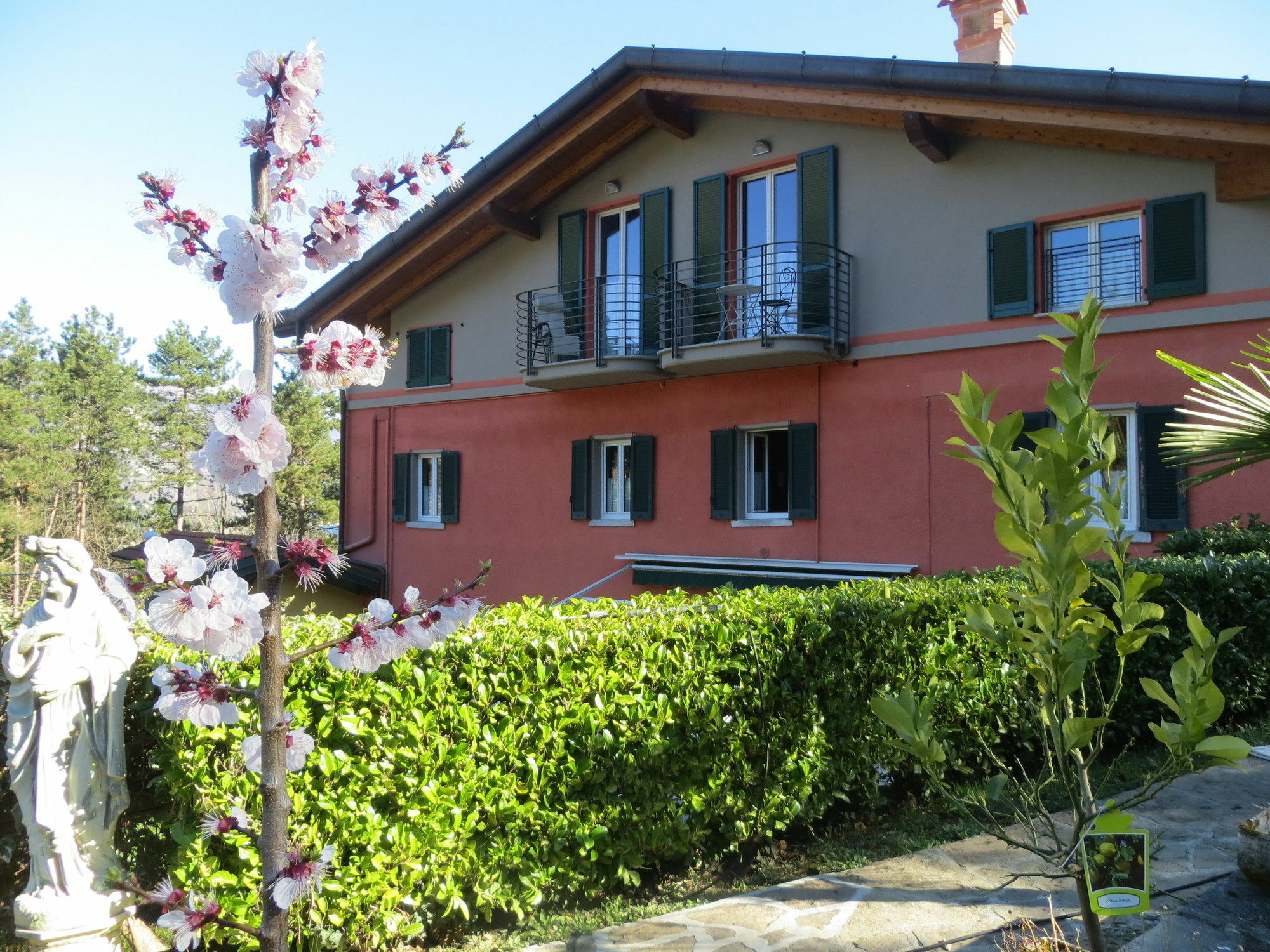 Antica Residenza I Ronchi Di Bellagio Aparthotel Bagian luar foto
